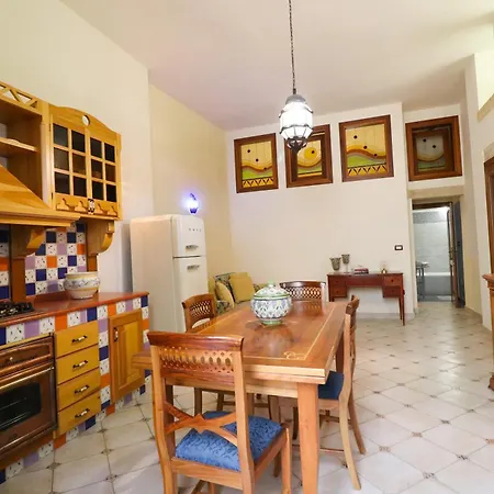 Ferienhaus Dimora Cariddi Al Centro Storico *