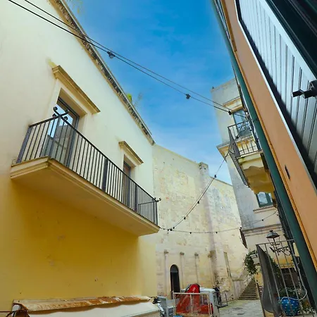 Vakantiehuis Dimora Cariddi Al Centro Storico Otranto