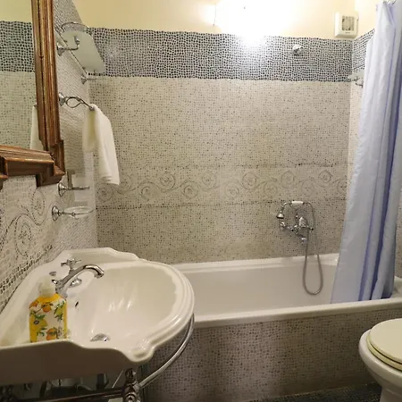 Ferienhaus Dimora Cariddi Al Centro Storico *
